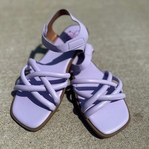 NIB- Olivia Miller Lavender Sandala